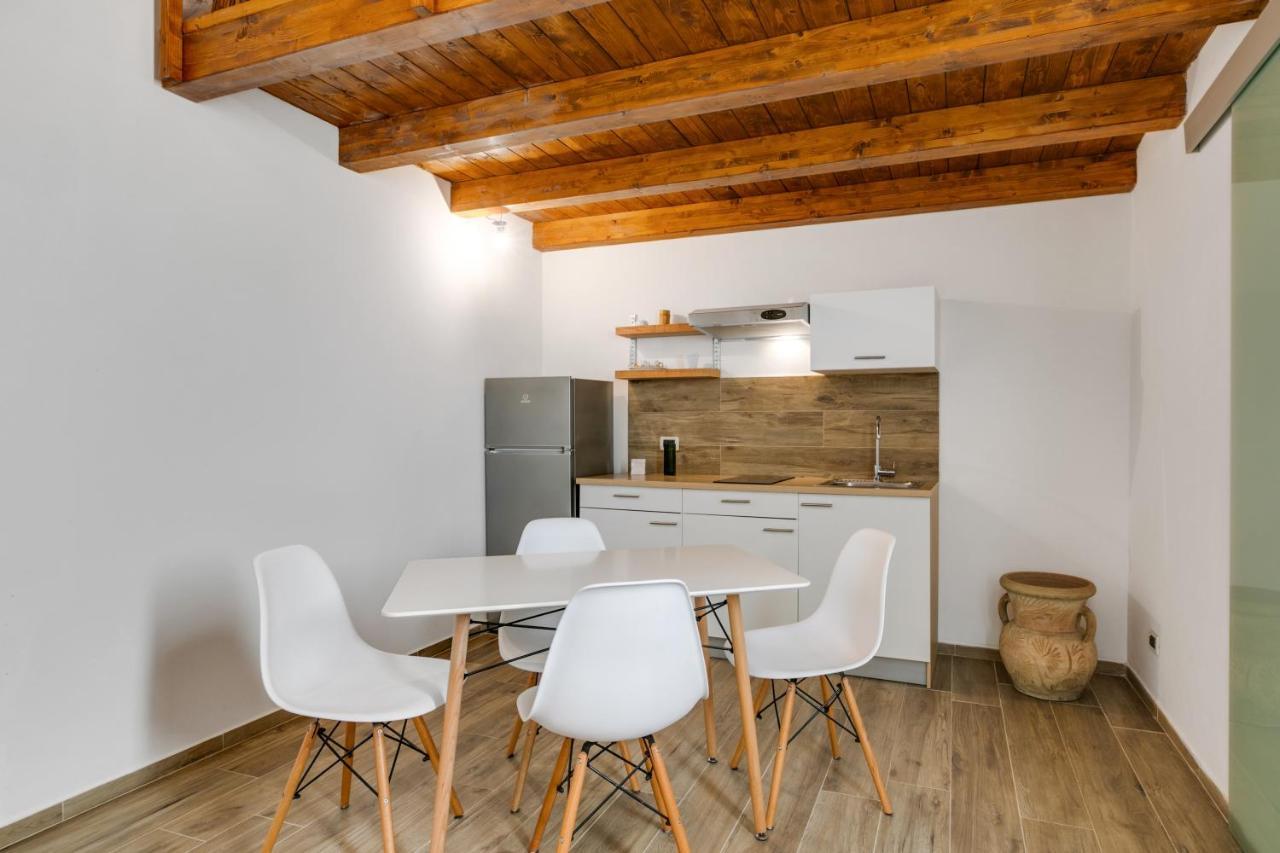 Castello Della Zisa Modern With Balcony 公寓 *